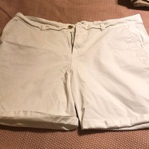 Women’s Old Navy shorts/ 10 inch